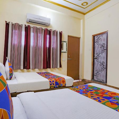 Fabhotel Shivam Palace Váránaszi Kültér fotó
