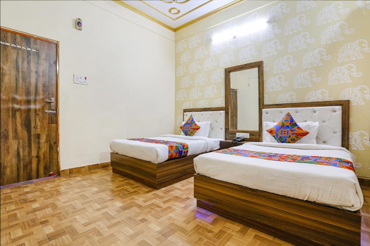 Fabhotel Shivam Palace Váránaszi Kültér fotó