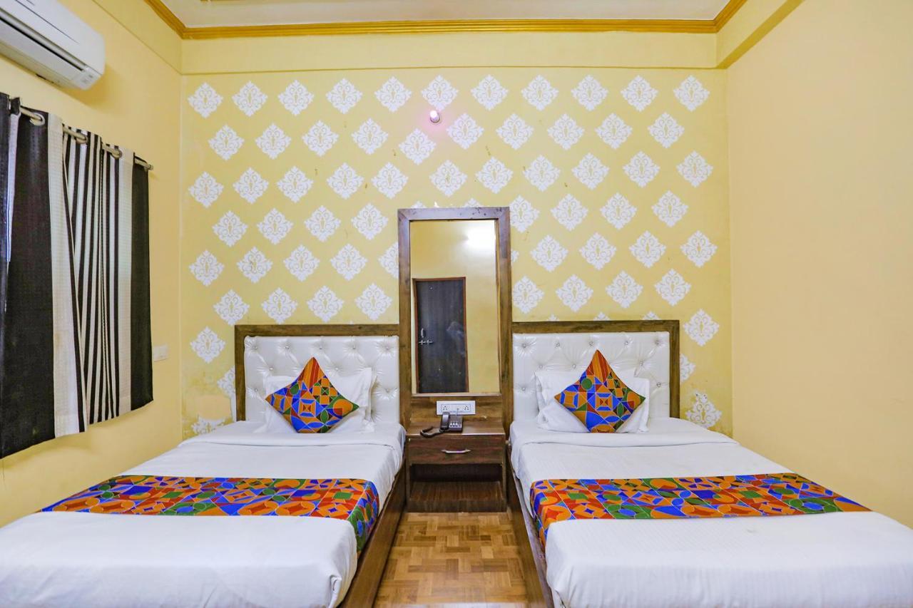 Fabhotel Shivam Palace Váránaszi Kültér fotó