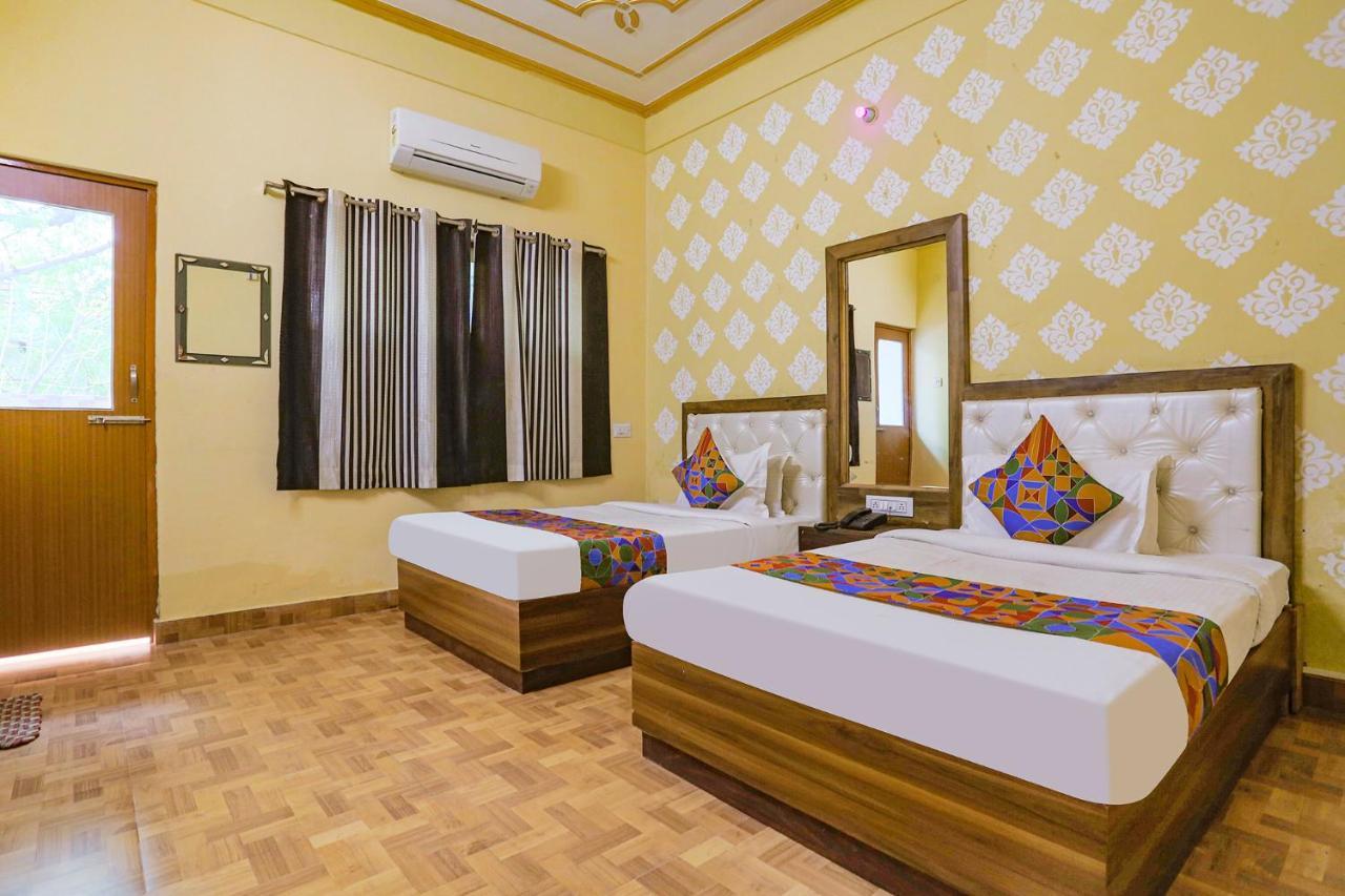 Fabhotel Shivam Palace Váránaszi Kültér fotó